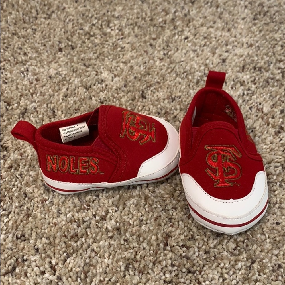 ❤️ 5/$20 Like new FS Seminoles size 1 baby shoes.